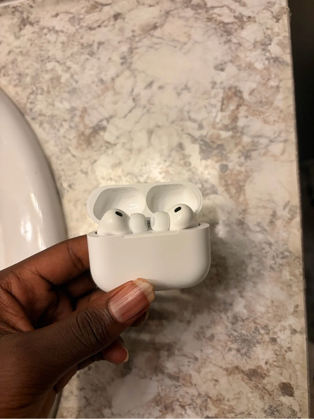 Apple AirPods (3rd Generation) White In-Ear Bluetooth Earbuds wCharging Case anc
